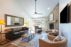 4 BDR Ski in Out Condo with Charming Mountain Views